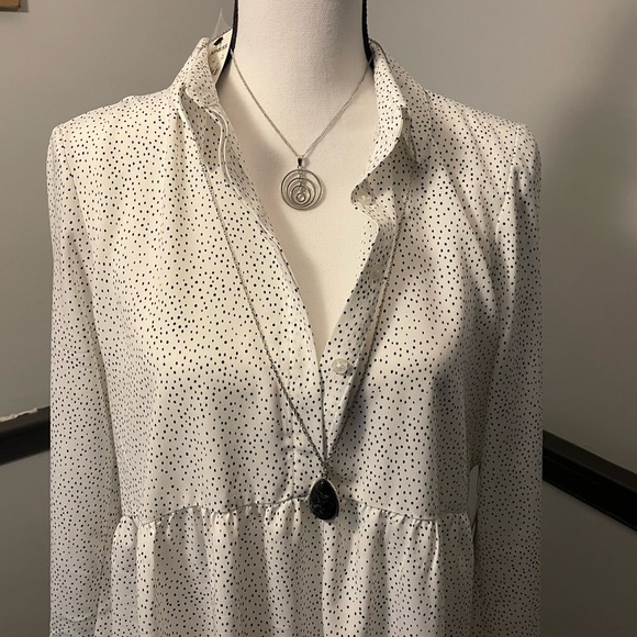 EXPRESS MED Flowey Ruffle Dress Perfect for An Expecting Mom - Picture 2 of 7